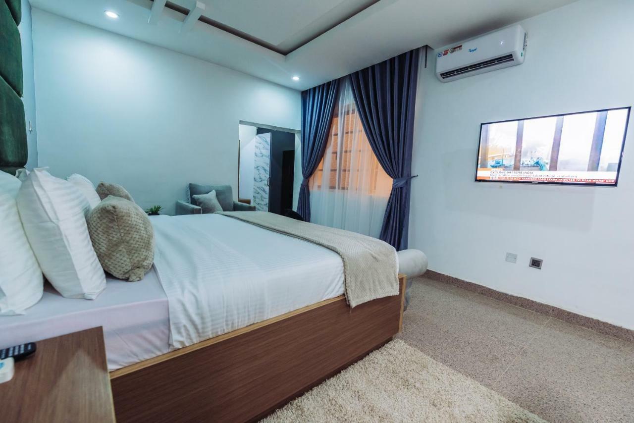 Tranquil Mews Hotel Jabi Bagian luar foto