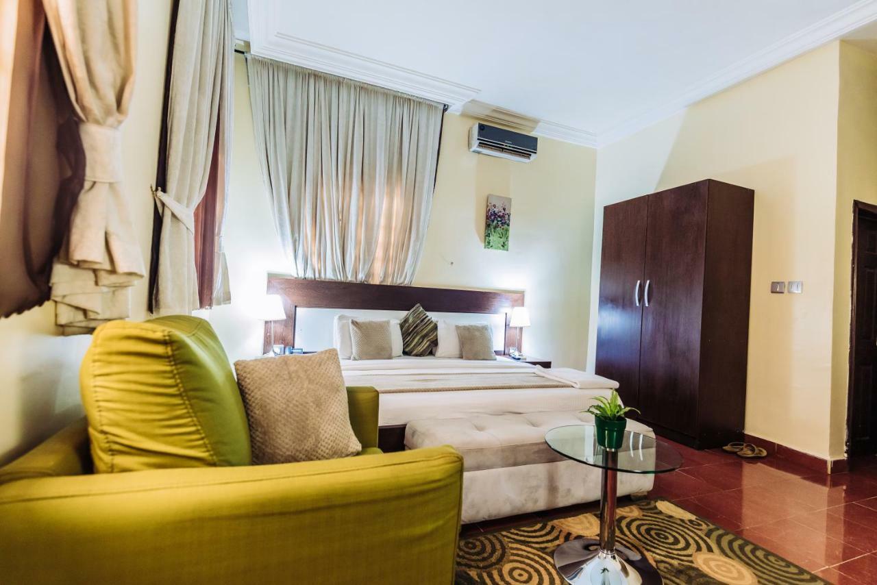 Tranquil Mews Hotel Jabi Bagian luar foto
