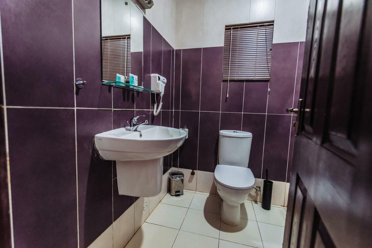 Tranquil Mews Hotel Jabi Bagian luar foto