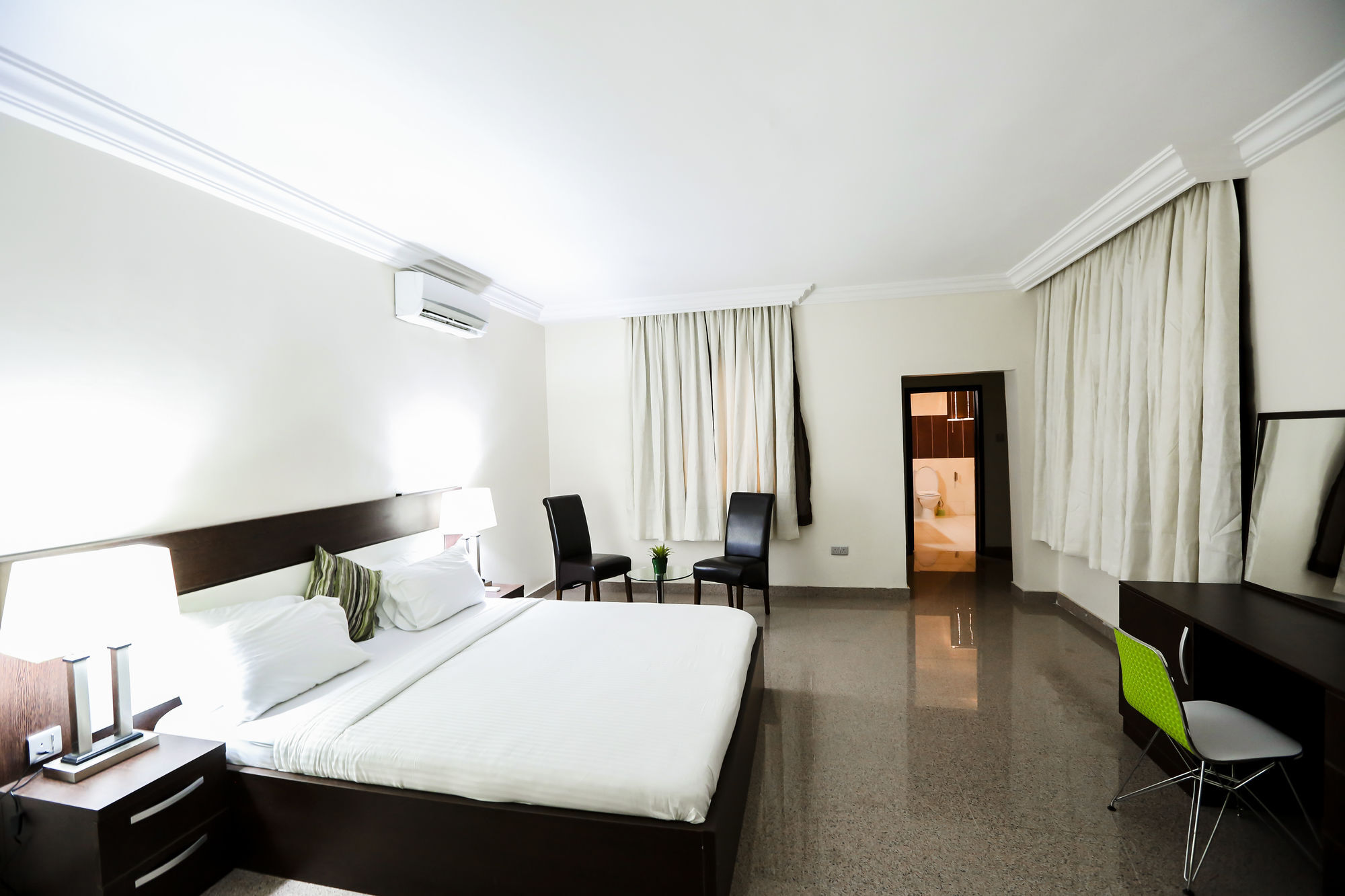 Tranquil Mews Hotel Jabi Bagian luar foto